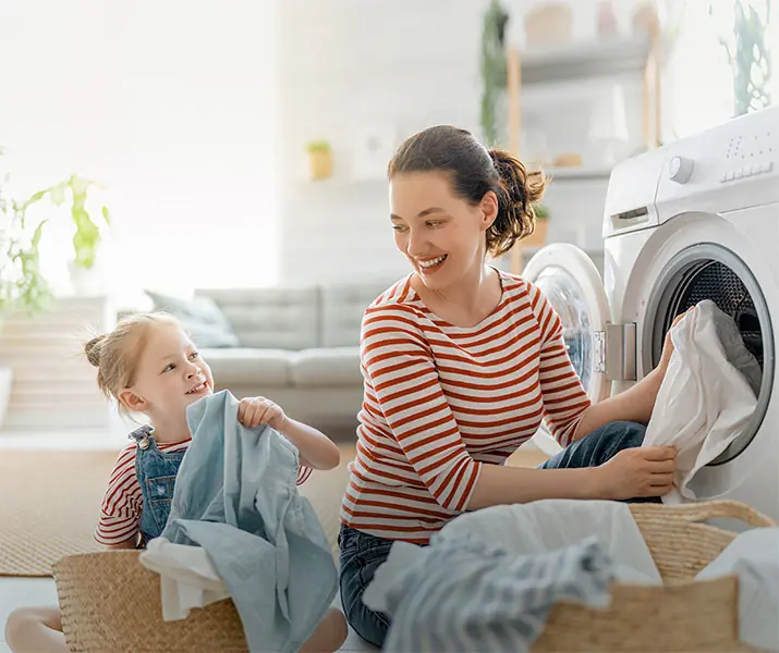 lady girl washmachine